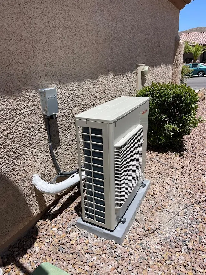 Residential air conditioning condenser unit in Novi